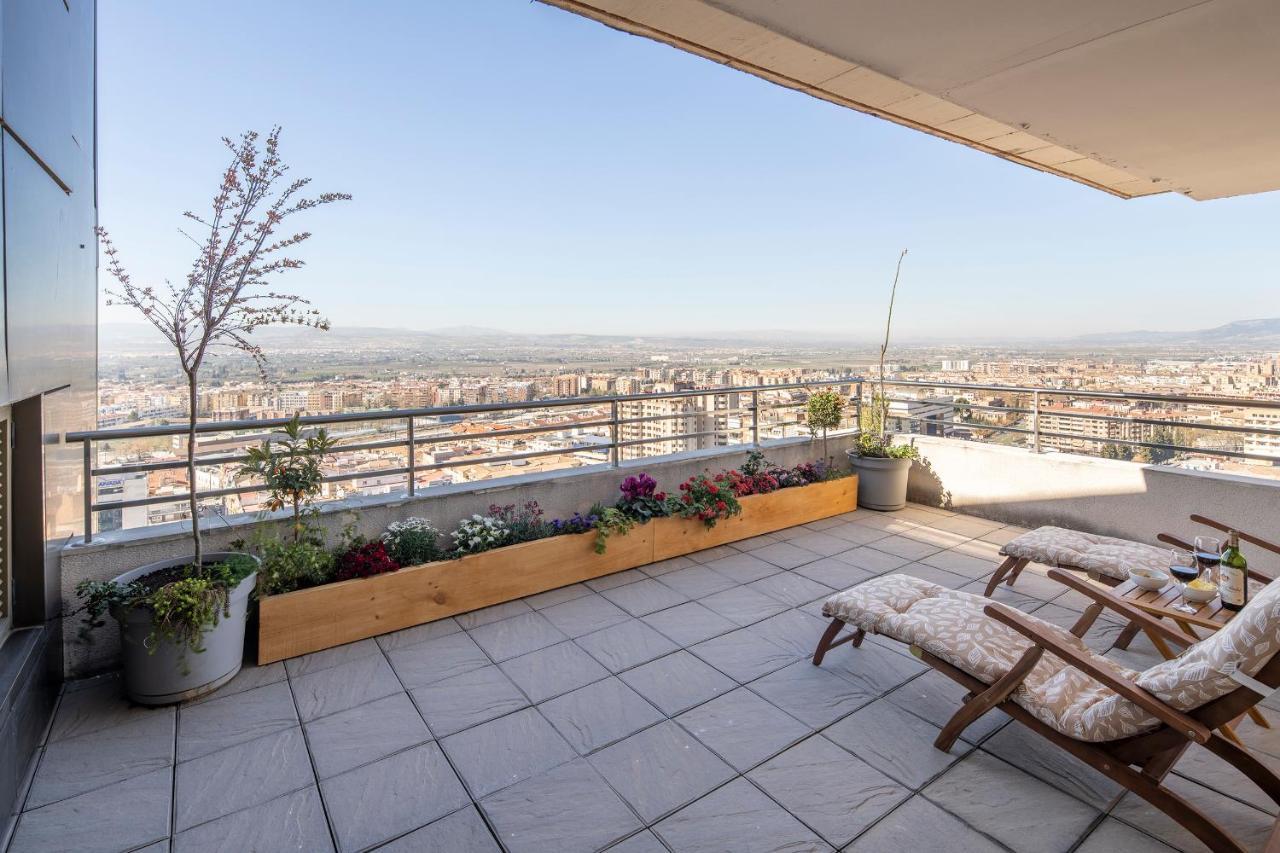 Appartement Atico Granada, Penthouse, 18-19th Floor, Centre, Views, Terrace, Free Parking *