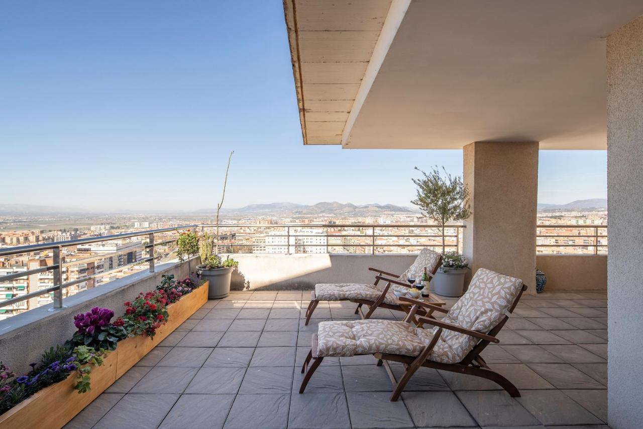 Atico Granada, Penthouse, 18-19th Floor, Centre, Views, Terrace, Free Parking * Grenade