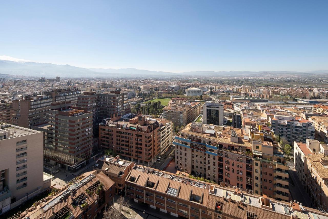 Appartement Atico Granada, Penthouse, 18-19th Floor, Centre, Views, Terrace, Free Parking *